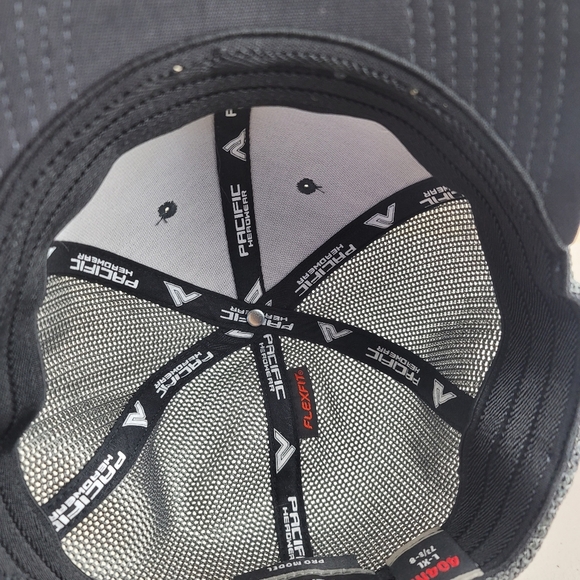 Pacific Headwear Fitted Flexfit Size L-XL
Baseball - Picture 2 of 6